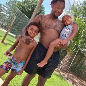 Meet your Posher, Thomas